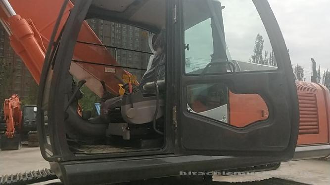 日立挖掘机ZX240-3_2018年出厂15小时  