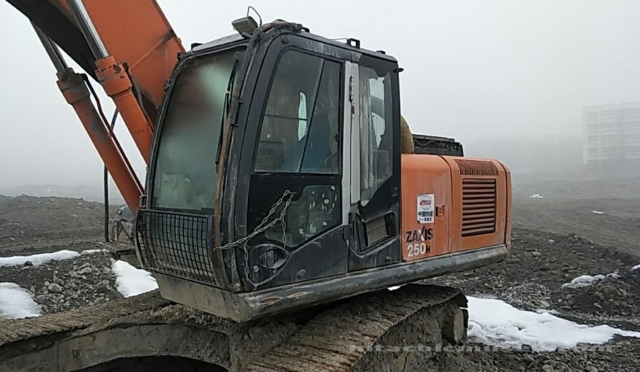 日立挖掘机ZX250H-3_2019年出厂16000小时  