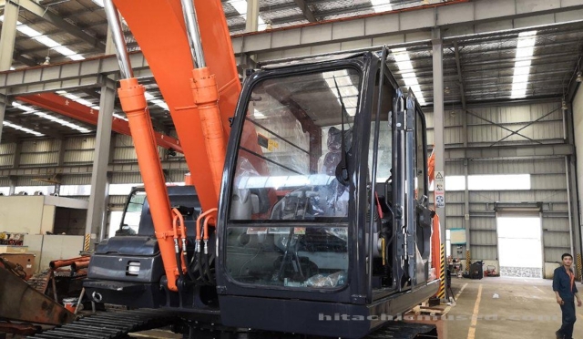 日立挖掘机ZX200-3_2019年出厂9小时  