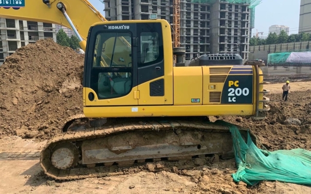 小松挖掘机PC200LC-8M0_2019年出厂3152小时  