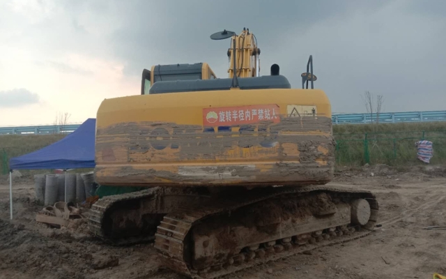 小松挖掘机PC220-8M0_2018年出厂2687小时  